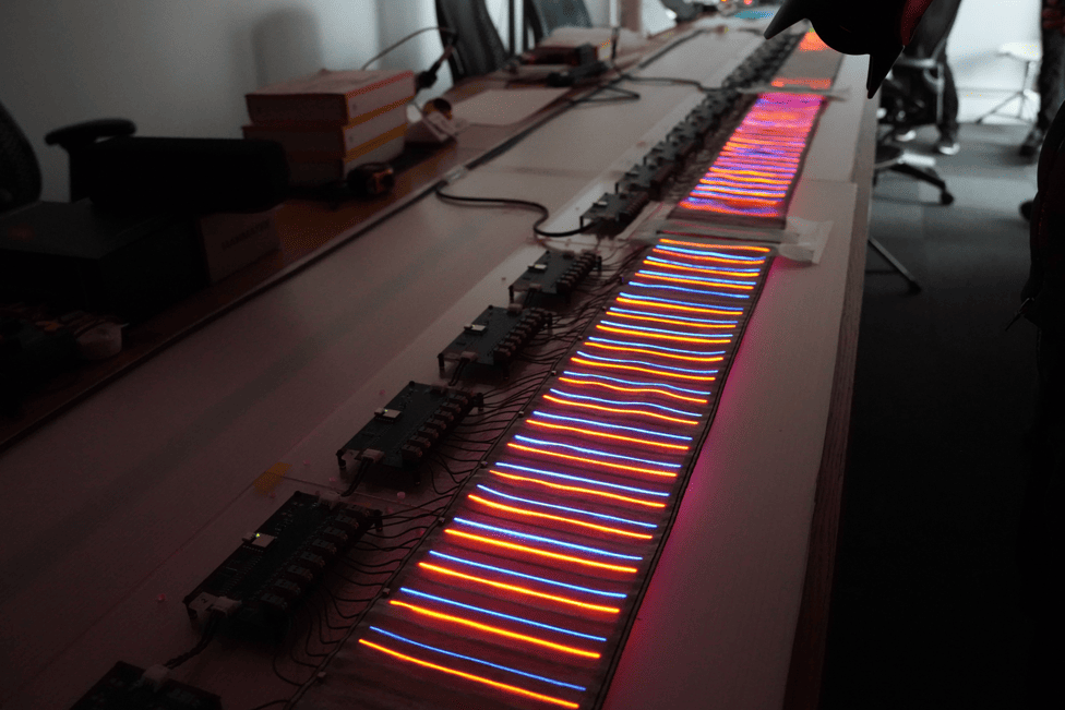 Examples of string‑like  organic light sources